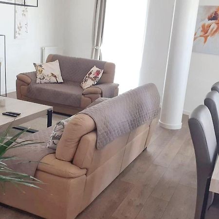 Modern Apartment In Cureghem Anderlecht 134 M² + Terrace Bryssel Exteriör bild