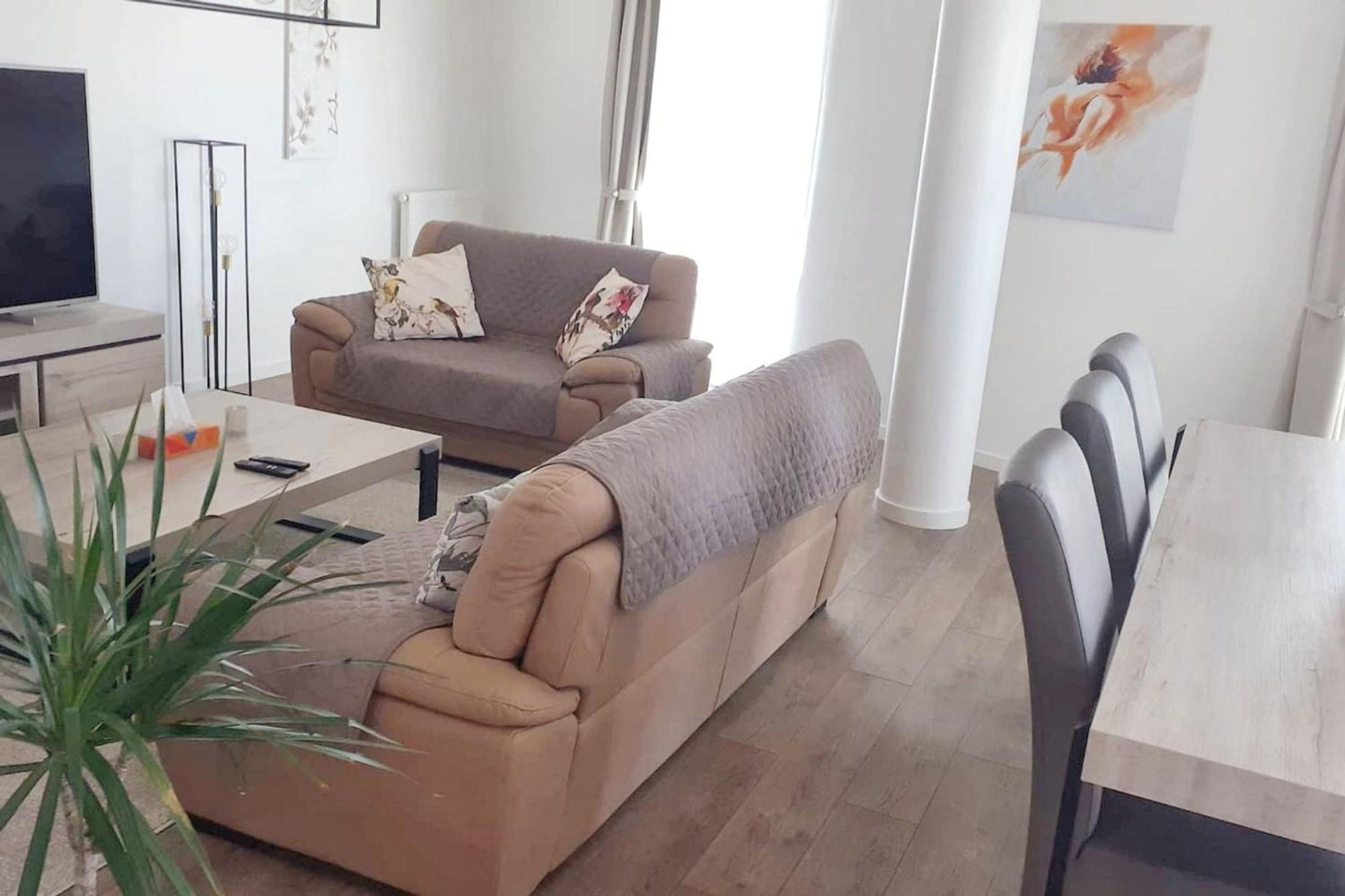 Modern Apartment In Cureghem Anderlecht 134 M² + Terrace Bryssel Exteriör bild