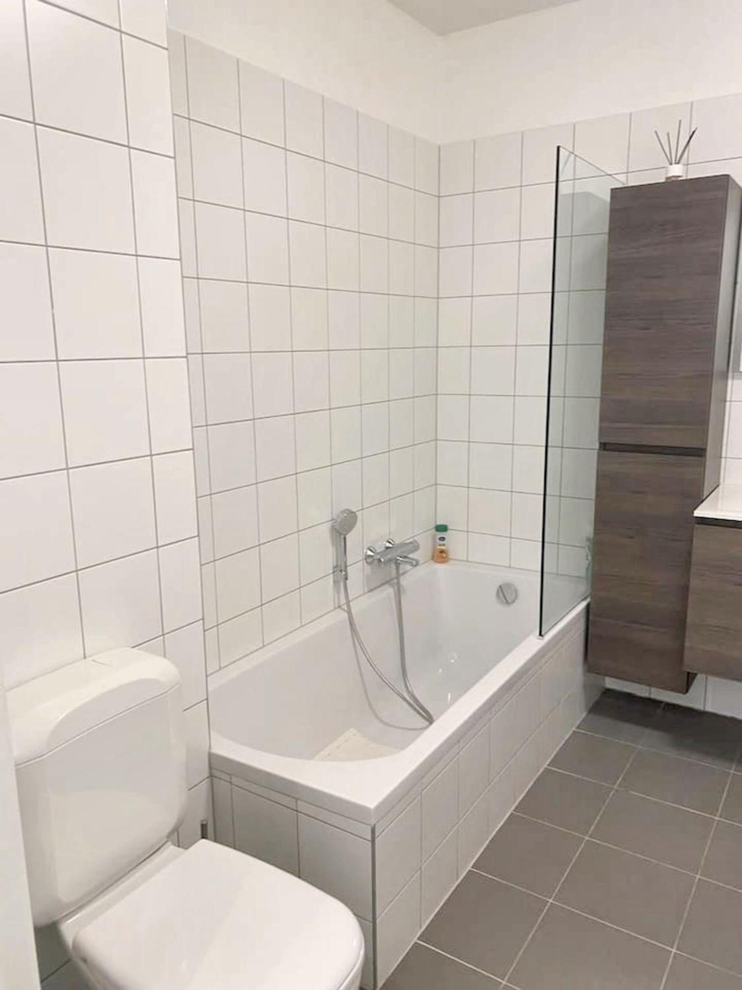Modern Apartment In Cureghem Anderlecht 134 M² + Terrace Bryssel Exteriör bild